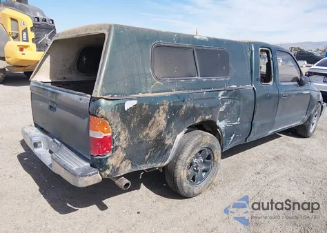 1999 Toyota Tacoma из США, поврежденный, VIN 4TAVL52N9XZ454218